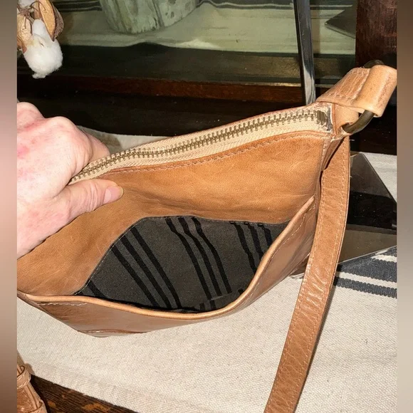 NWOT Frye Leather Melissa Sling Crossbody Beige Brown Retail $198 - Picture 10 of 12